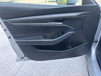 2019 Mazda MAZDA3 Select - Photo 22 - Hesston, PA 16647