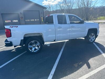 2019 Chevrolet Silverado 1500 Custom  LD Double Cab 4x4 - Photo 4 - Hesston, PA 16647