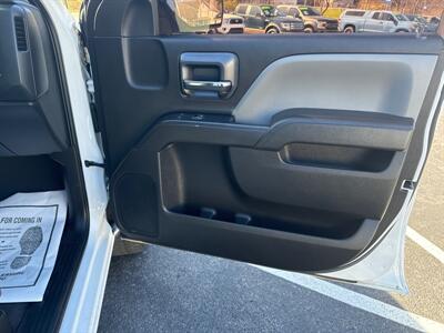 2019 Chevrolet Silverado 1500 Custom  LD Double Cab 4x4 - Photo 48 - Hesston, PA 16647