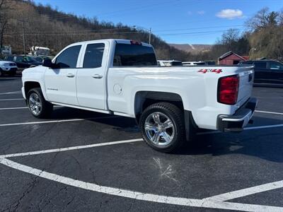 2019 Chevrolet Silverado 1500 Custom  LD Double Cab 4x4 - Photo 9 - Hesston, PA 16647