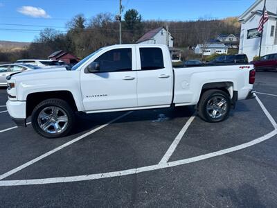 2019 Chevrolet Silverado 1500 Custom  LD Double Cab 4x4 - Photo 11 - Hesston, PA 16647