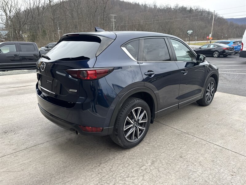 2018 Mazda CX-5 Touring photo 3