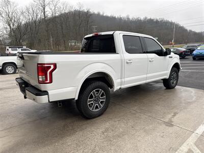 2016 Ford F-150 XLT  SuperCrew 4x4 - Photo 4 - Hesston, PA 16647