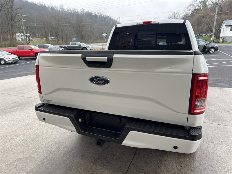 2016 Ford F-150 XLT photo 3
