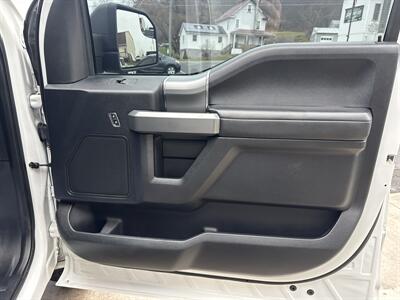 2016 Ford F-150 XLT  SuperCrew 4x4 - Photo 43 - Hesston, PA 16647