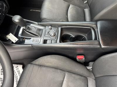 2018 Mazda MAZDA3 Sport   - Photo 25 - Hesston, PA 16647