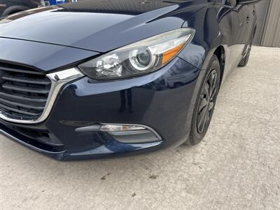 2018 Mazda MAZDA3 Sport   - Photo 14 - Hesston, PA 16647