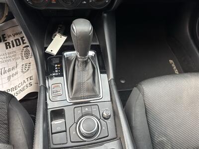 2018 Mazda MAZDA3 Sport   - Photo 29 - Hesston, PA 16647