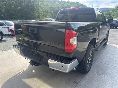 2016 Toyota Tundra Limited  Crewmax 4x4 - Photo 5 - Hesston, PA 16647