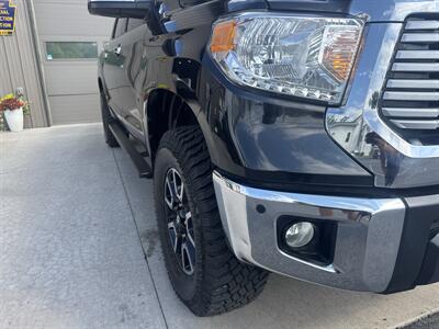 2016 Toyota Tundra Limited  Crewmax 4x4 - Photo 12 - Hesston, PA 16647