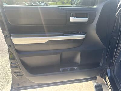 2016 Toyota Tundra Limited  Crewmax 4x4 - Photo 27 - Hesston, PA 16647