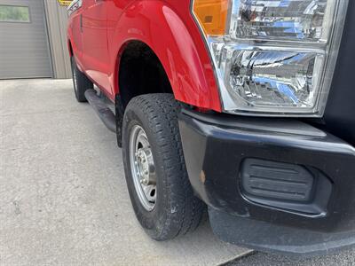 2016 Ford F-250 XL 4X4 - Photo 11 - Hesston, PA 16647