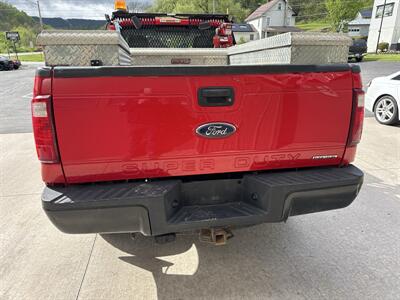 2016 Ford F-250 XL 4X4 - Photo 5 - Hesston, PA 16647