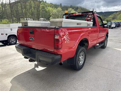 2016 Ford F-250 XL 4X4 - Photo 4 - Hesston, PA 16647