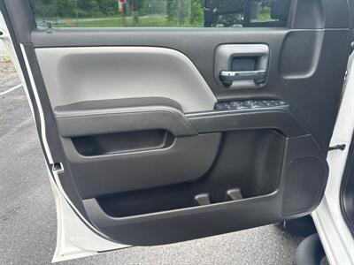 2018 Chevrolet Silverado 2500 Work Truck  Double Cab 4X4 - Photo 32 - Hesston, PA 16647
