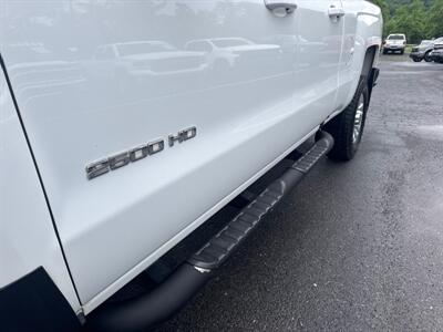 2018 Chevrolet Silverado 2500 Work Truck  Double Cab 4X4 - Photo 23 - Hesston, PA 16647