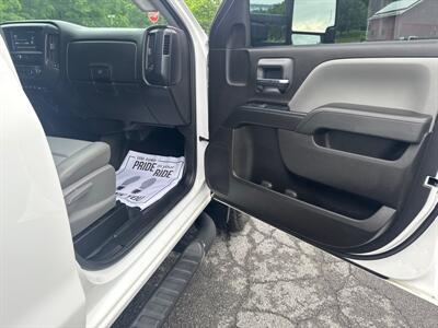 2018 Chevrolet Silverado 2500 Work Truck  Double Cab 4X4 - Photo 53 - Hesston, PA 16647