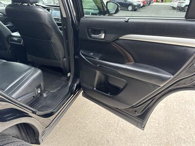 2018 Toyota Highlander XLE  AWD - Photo 37 - Hesston, PA 16647
