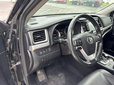 2018 Toyota Highlander XLE  AWD - Photo 22 - Hesston, PA 16647