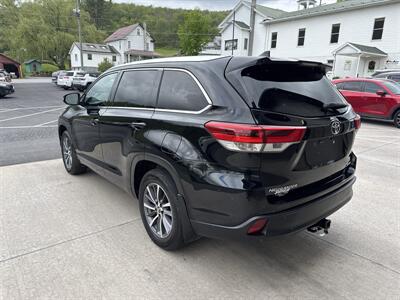 2018 Toyota Highlander XLE  AWD - Photo 6 - Hesston, PA 16647