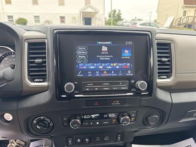 2022 Nissan Frontier SV  Crew Cab 4x4 - Photo 36 - Hesston, PA 16647