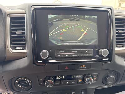 2022 Nissan Frontier SV  Crew Cab 4x4 - Photo 39 - Hesston, PA 16647