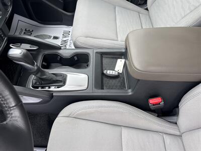 2022 Nissan Frontier SV  Crew Cab 4x4 - Photo 33 - Hesston, PA 16647