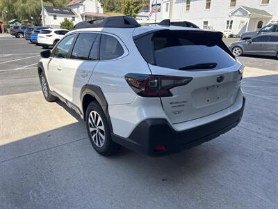 2023 Subaru Outback Premium  AWD - Photo 8 - Hesston, PA 16647