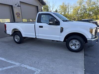 2019 Ford F-250 XL 2X4 - Photo 2 - Hesston, PA 16647
