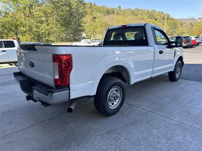2019 Ford F-250 XL 2X4 - Photo 4 - Hesston, PA 16647