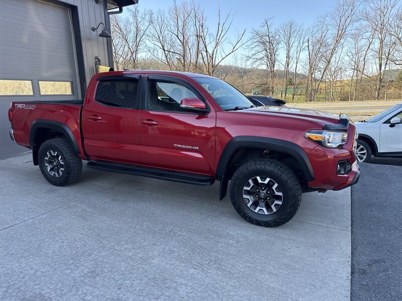 2016 Toyota Tacoma TRD Off-Road  Double Cab 4x4