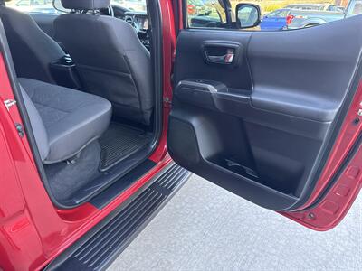 2016 Toyota Tacoma TRD Off-Road  Double Cab 4x4 - Photo 40 - Hesston, PA 16647
