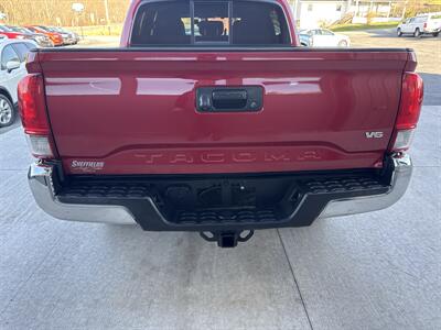 2016 Toyota Tacoma TRD Off-Road  Double Cab 4x4 - Photo 5 - Hesston, PA 16647