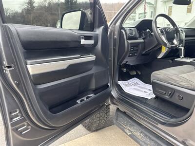 2016 Toyota Tundra TRD Pro  CrewMax 4x4 - Photo 26 - Hesston, PA 16647