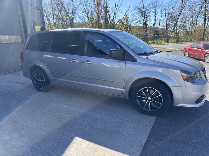 2015 Dodge Grand Caravan SE  
