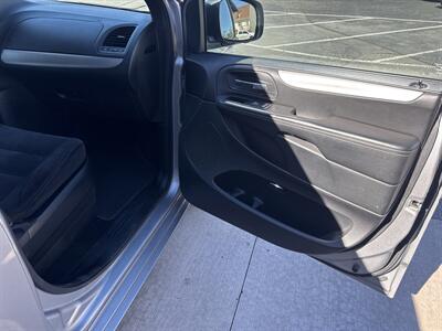 2015 Dodge Grand Caravan SE - Photo 28 - Hesston, PA 16647
