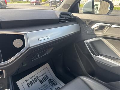 2021 Audi Q3 quattro Premium 40 TFSI AWD - Photo 31 - Hesston, PA 16647