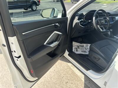 2021 Audi Q3 quattro Premium 40 TFSI AWD - Photo 21 - Hesston, PA 16647