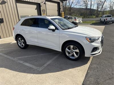 2021 Audi Q3 quattro Premium 40 TFSI AWD - Photo 2 - Hesston, PA 16647