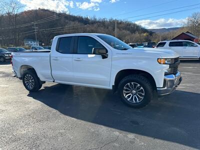 2021 Chevrolet Silverado 1500 W/T  DoubleCab 4x4 - Photo 2 - Hesston, PA 16647