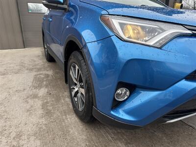 2018 Toyota RAV4 XLE AWD - Photo 11 - Hesston, PA 16647