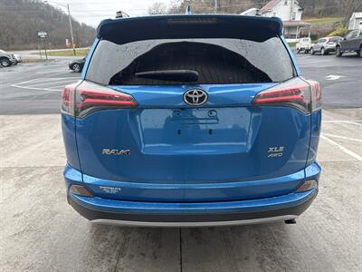 2018 Toyota RAV4 XLE AWD - Photo 5 - Hesston, PA 16647