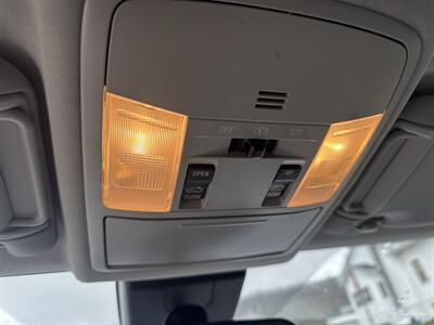 2018 Toyota RAV4 XLE AWD - Photo 32 - Hesston, PA 16647