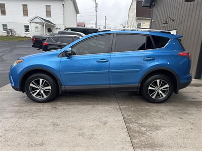 2018 Toyota RAV4 XLE AWD - Photo 7 - Hesston, PA 16647