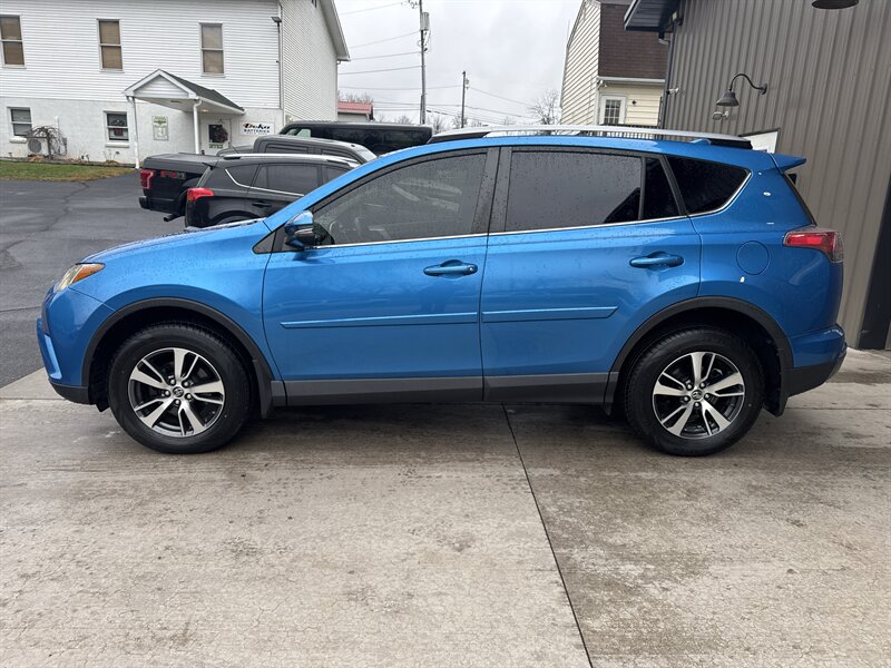 2018 Toyota RAV4 XLE photo 4