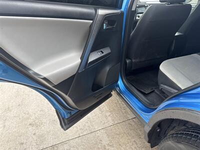 2018 Toyota RAV4 XLE AWD - Photo 34 - Hesston, PA 16647