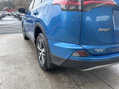 2018 Toyota RAV4 XLE AWD - Photo 17 - Hesston, PA 16647