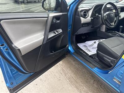 2018 Toyota RAV4 XLE AWD - Photo 21 - Hesston, PA 16647