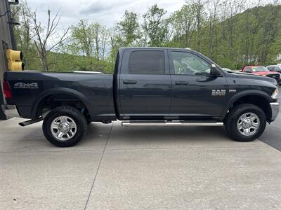 2018 RAM 2500 Tradesman  Crew Cab 4x4 - Photo 3 - Hesston, PA 16647