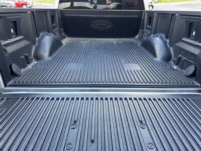 2017 Ford F-150 XLT SuperCrew 4x4 - Photo 20 - Hesston, PA 16647